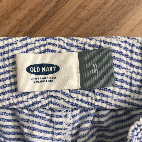 There are 3 items the price only for 2 jeans denim the short pants will free - Picture 4 of 7